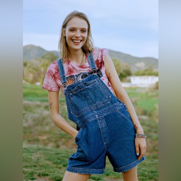 Sun And Moon Tie-Dye Tee 🌞🌝 - Picture 5 of 5